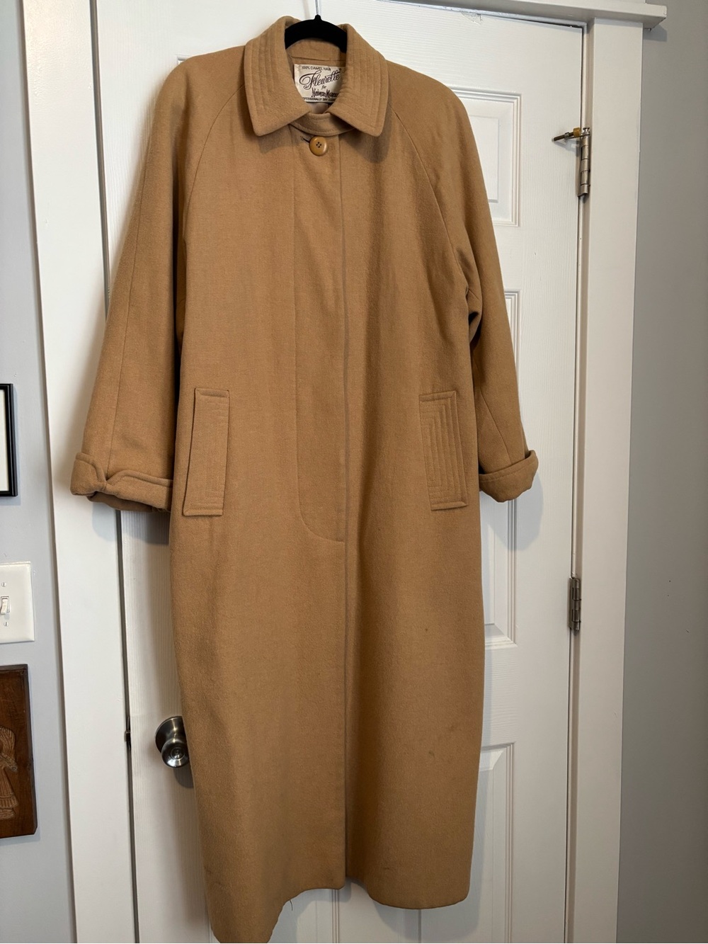 Vintage Fleurette Neiman Marcus 100% Camel Hair Long Tan Cloth Coat Union Tag